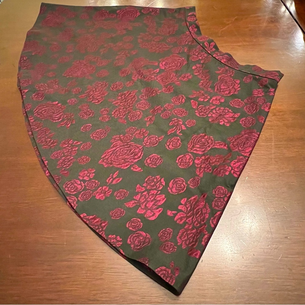 Club Monaco Bkack Merlot Red Floral Jacquard Circle Skirt - Picture 2 of 7